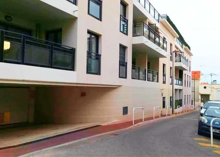 Cannes: Appartement Cosy A 2 Pas De La Croisette